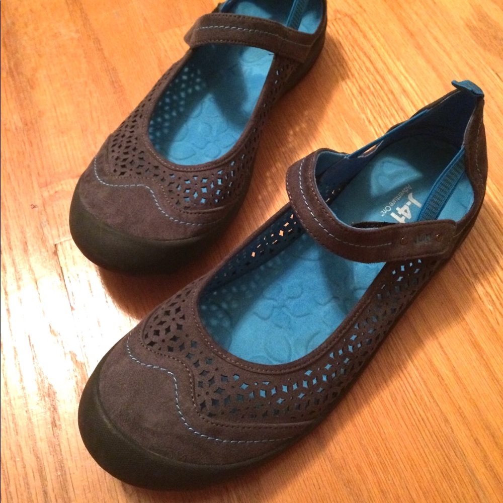 J-41 shoes